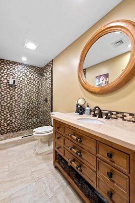 Bathroom, Interior, Recessed Lighting