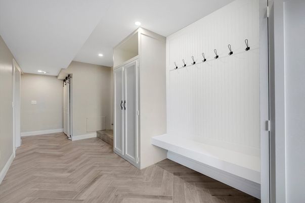 Interior, Recessed Lighting, Wood Texture Flooring