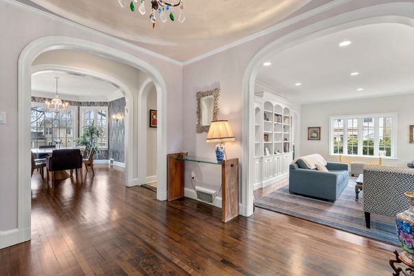 Chandelier, Dining room, Interior, Living room, Recessed Lighting, Wood Texture Flooring