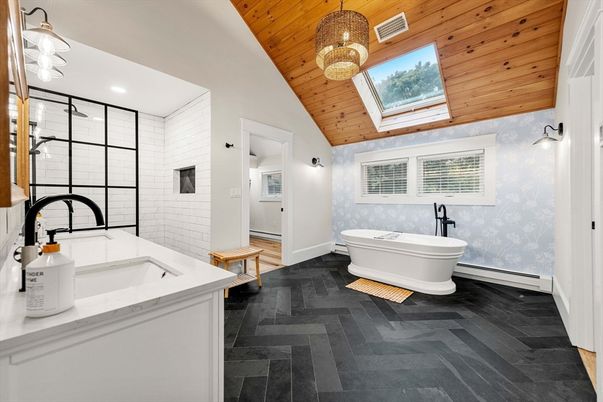 Bathroom, Dual Sink Vanities, Free Standing Baths, Interior, Pendant Lights, Recessed Lighting, Wooden Ceilings