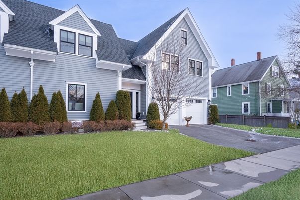 Attached, Exterior, Facade, Farmhouse