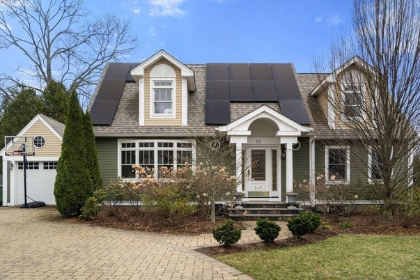 Attached, Exterior, Facade, Cape Cod