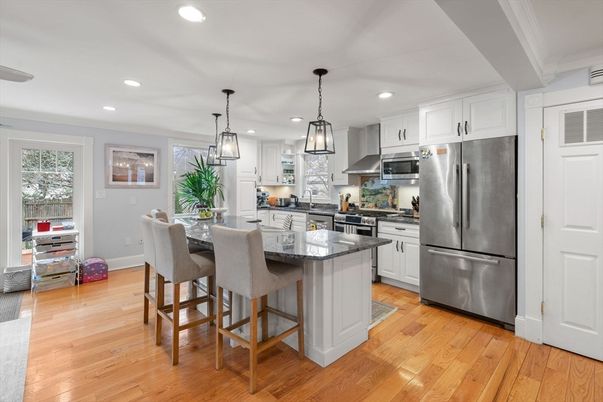 Dining room, Interior, Kitchen, Pendant Lights, Recessed Lighting, Stainless Steel Appliances, Wood Texture Flooring