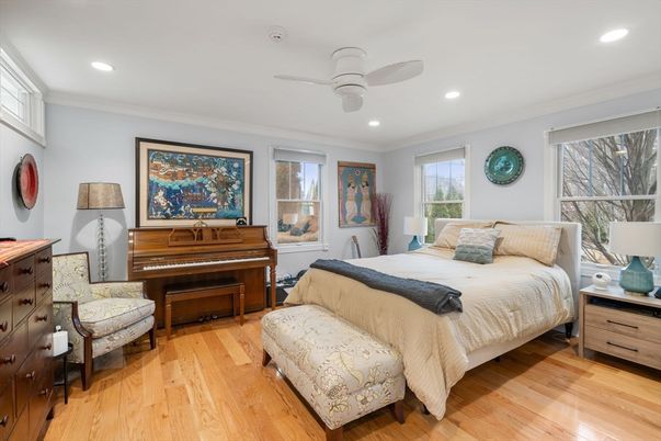 Bedroom, Interior, Piano, Recessed Lighting, Wood Texture Flooring