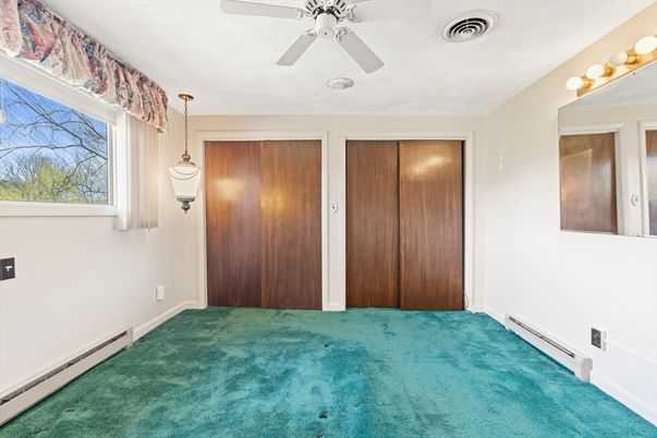 Elevator, Empty room, Interior, Pendant Lights
