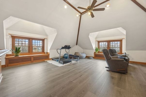 Fitness Equipment, Interior, Recessed Lighting, Wood Texture Flooring