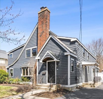 Exterior, Facade, Queen Anne Victorian