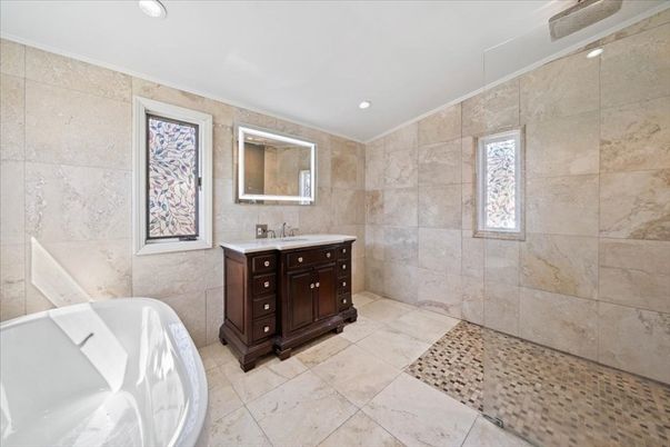 Bathroom, Free Standing Baths, Interior, Recessed Lighting