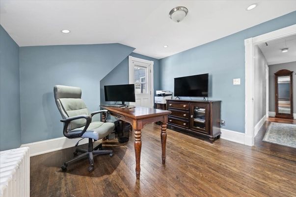 Home Office, Interior, Recessed Lighting, Wood Texture Flooring