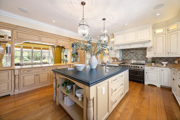 Chandelier, Interior, Kitchen, Pendant Lights, Recessed Lighting, Stainless Steel Appliances, Wood Texture Flooring