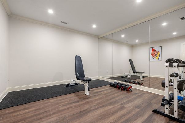 Fitness Equipment, Interior, Recessed Lighting, Wood Texture Flooring