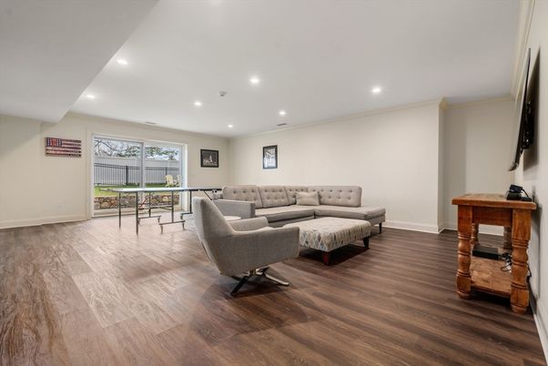 Interior, Living room, Recessed Lighting, Wood Texture Flooring