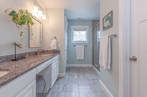 Bathroom, Dual Sink Vanities, Interior