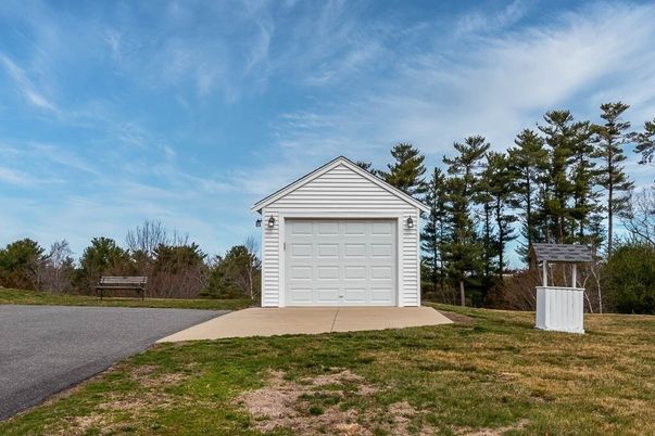 Backyard, Detached Garage, Exterior