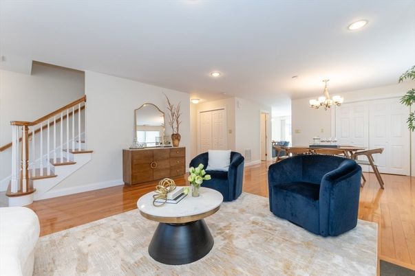 Chandelier, Dining room, Interior, Living room, Recessed Lighting, Wood Texture Flooring