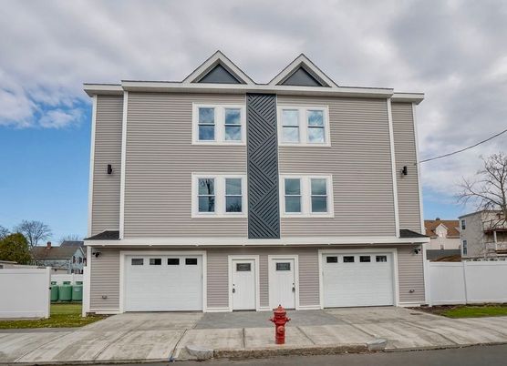 Attached, Exterior, Facade, Rowhouse