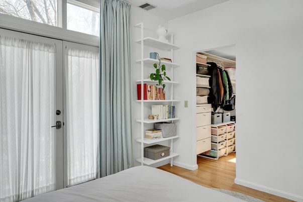 Interior, Walk-in Closets, Wood Texture Flooring