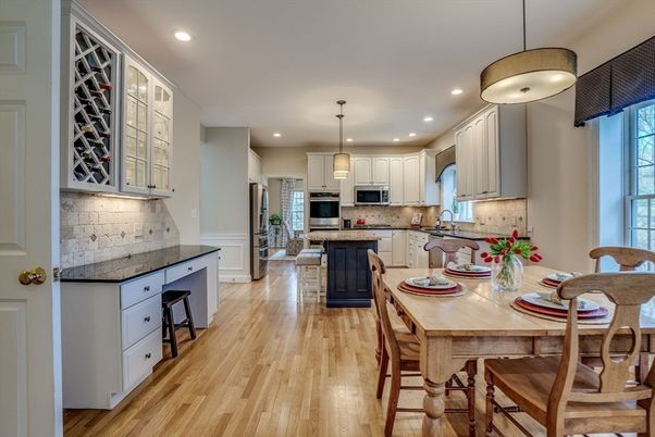 Dining room, Interior, Kitchen, Pendant Lights, Recessed Lighting, Stainless Steel Appliances, Wood Texture Flooring