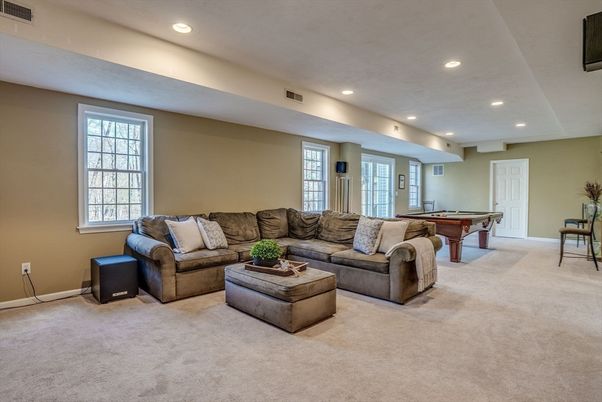 Billiard Table, Game Room, Interior, Living room, Recessed Lighting