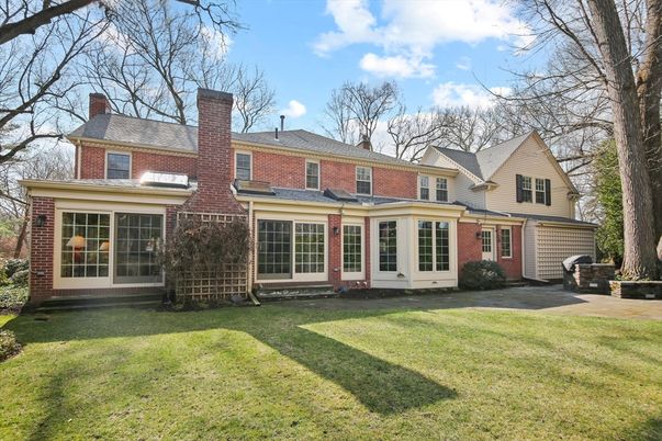 Attached, Backyard, Exterior, Facade, Brick Facade, Georgian