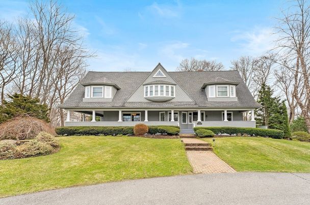 Exterior, Facade, Cape Cod