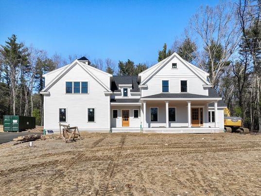 Backyard, Exterior, Facade, Farmhouse