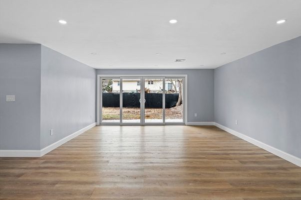 Empty room, Interior, Recessed Lighting, Wood Texture Flooring