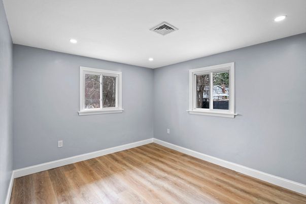 Empty room, Interior, Recessed Lighting, Wood Texture Flooring