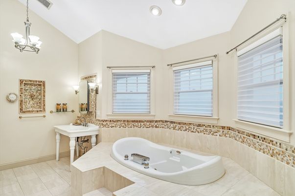 Bathroom, Interior, Pendant Lights, Recessed Lighting