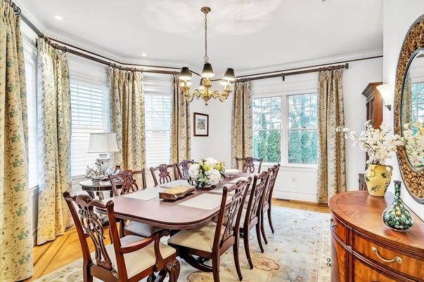 Chandelier, Dining room, Interior, Recessed Lighting, Wood Texture Flooring