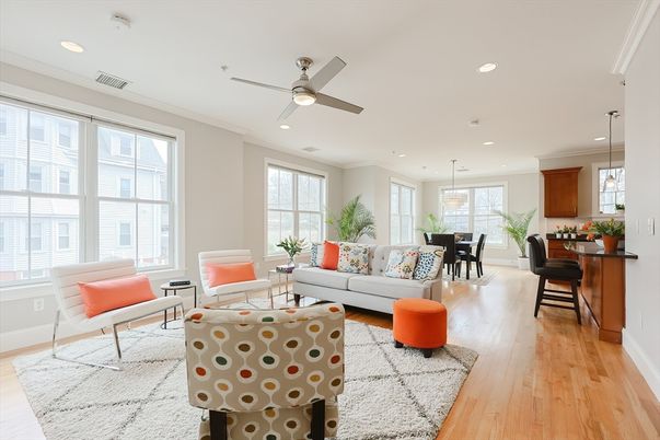 Dining room, Interior, Living room, Pendant Lights, Recessed Lighting, Wood Texture Flooring
