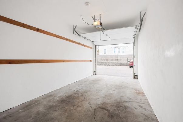 Garage, Interior