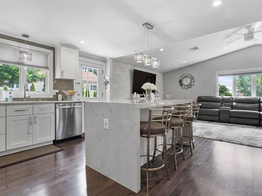 Interior, Kitchen, Living room, Pendant Lights, Recessed Lighting, Stainless Steel Appliances, Wood Texture Flooring