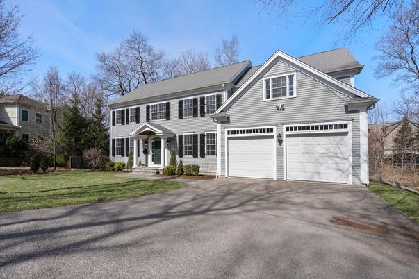 Attached, Exterior, Facade, Farmhouse