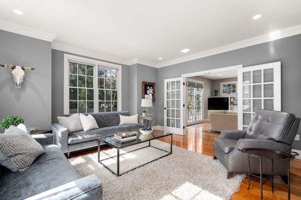 Interior, Living room, Recessed Lighting, Wood Texture Flooring