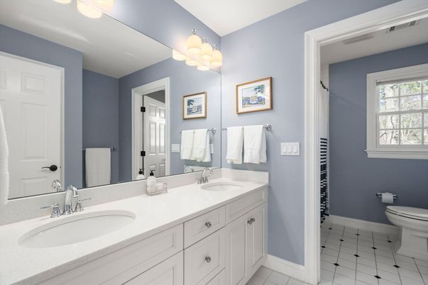 Bathroom, Dual Sink Vanities, Interior