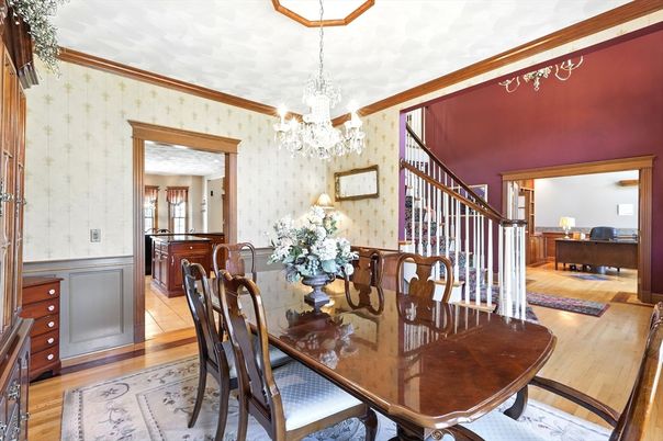 Chandelier, Dining room, Interior, Wood Texture Flooring