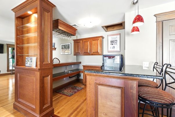 Interior, Pendant Lights, Wood Texture Flooring