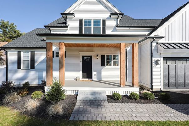 Exterior, Facade, Farmhouse