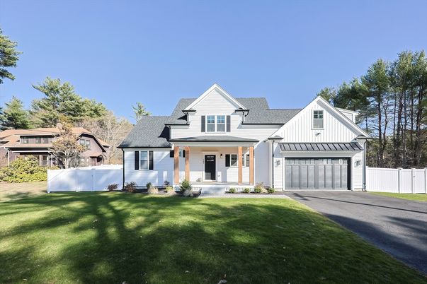 Attached, Exterior, Facade, Farmhouse