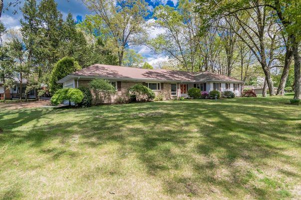 Backyard, Exterior, Facade, Brick Facade, Ranch