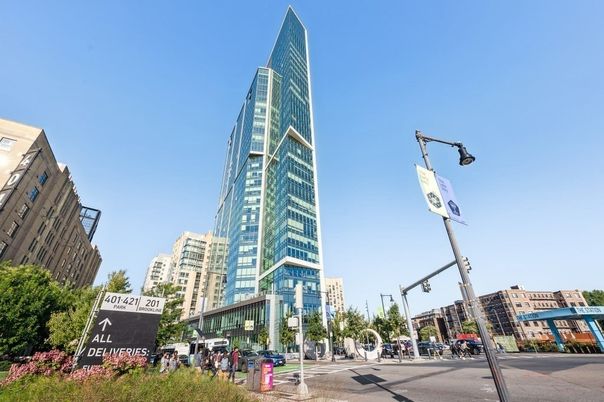 Exterior, Facade, Highrise