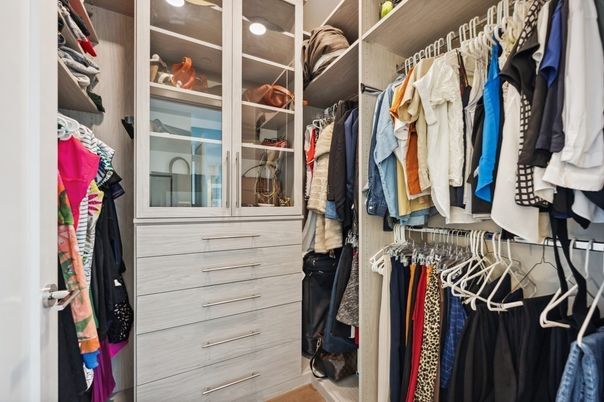 Interior, Walk-in Closets