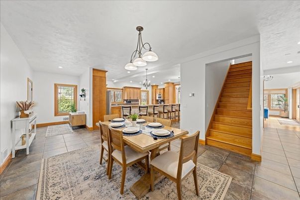 Chandelier, Dining room, Interior, Kitchen, Pendant Lights, Recessed Lighting, Stainless Steel Appliances