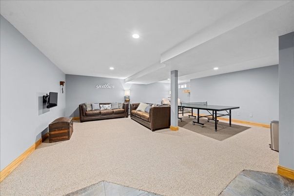 Game Room, Interior, Recessed Lighting
