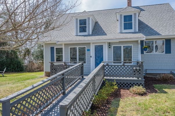 Exterior, Facade, Cape Cod