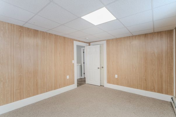 Empty room, Interior, Recessed Lighting, Wooden Walls