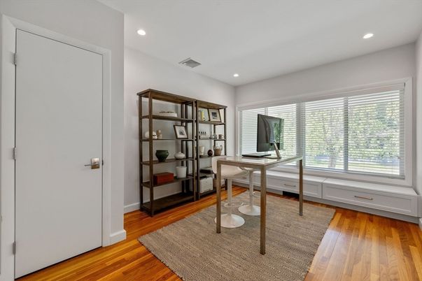 Home Office, Interior, Recessed Lighting, Wood Texture Flooring