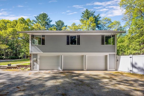 Attached, Exterior, Facade, Raised Ranch