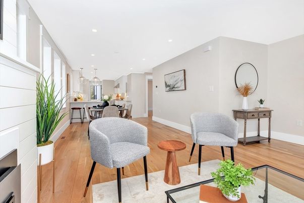 Dining room, Interior, Kitchen, Pendant Lights, Recessed Lighting, Wood Texture Flooring